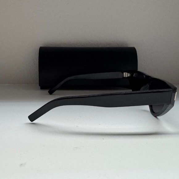 New Dior Sunglasses – Iconic Design, Gradient Lenses, NWT - Picture 2 of 2
